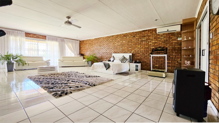 3 Bedroom Property for Sale in Oranjeville Free State